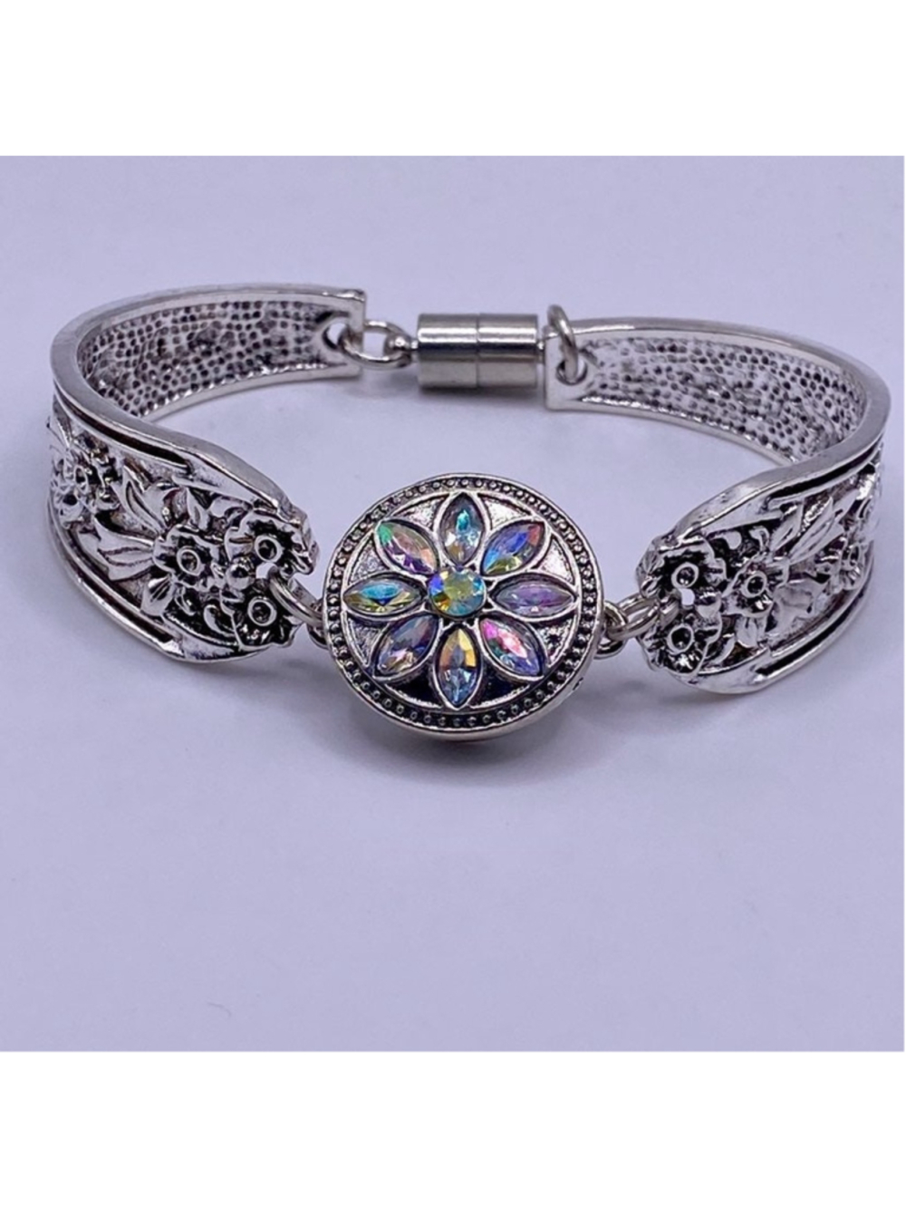 Snap Jewelry Spoon Bracelet with 18mm Snap! Size: Small to Medium